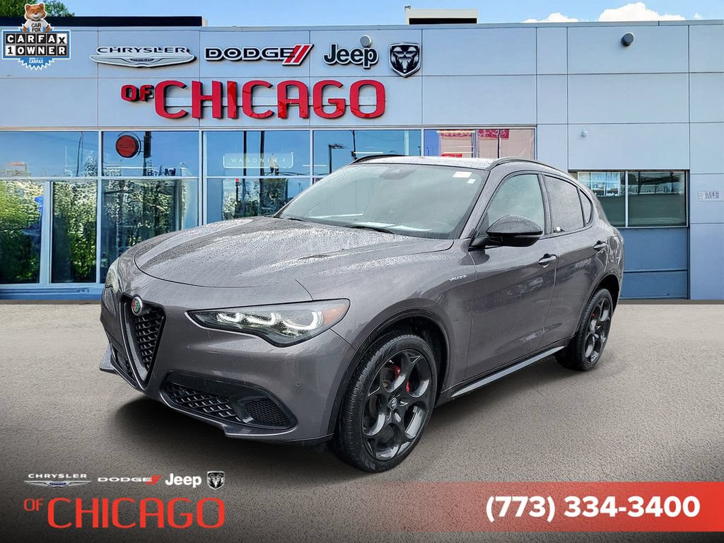 Used 2024 Alfa Romeo Stelvio Veloce AWD/4WD image 2