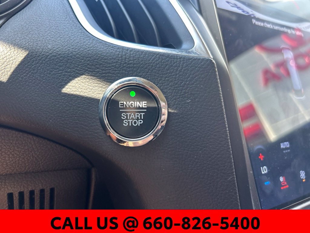 Used 2022 Ford Edge Titanium AWD/4WD image 17