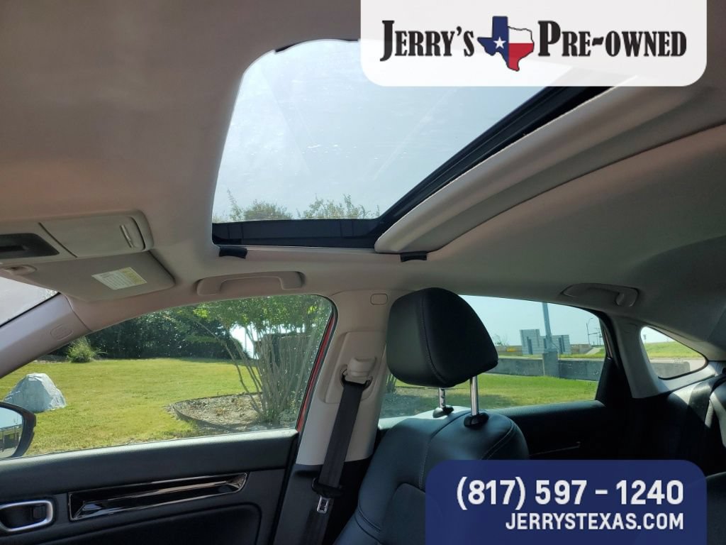 Used 2022 Honda Civic Touring image 9