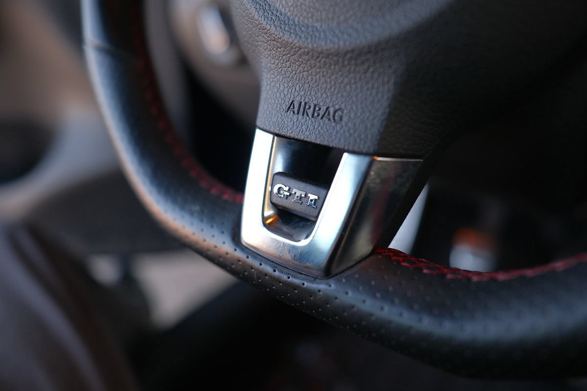 Used 2011 Volkswagen GTI 4-Door FWD image 43