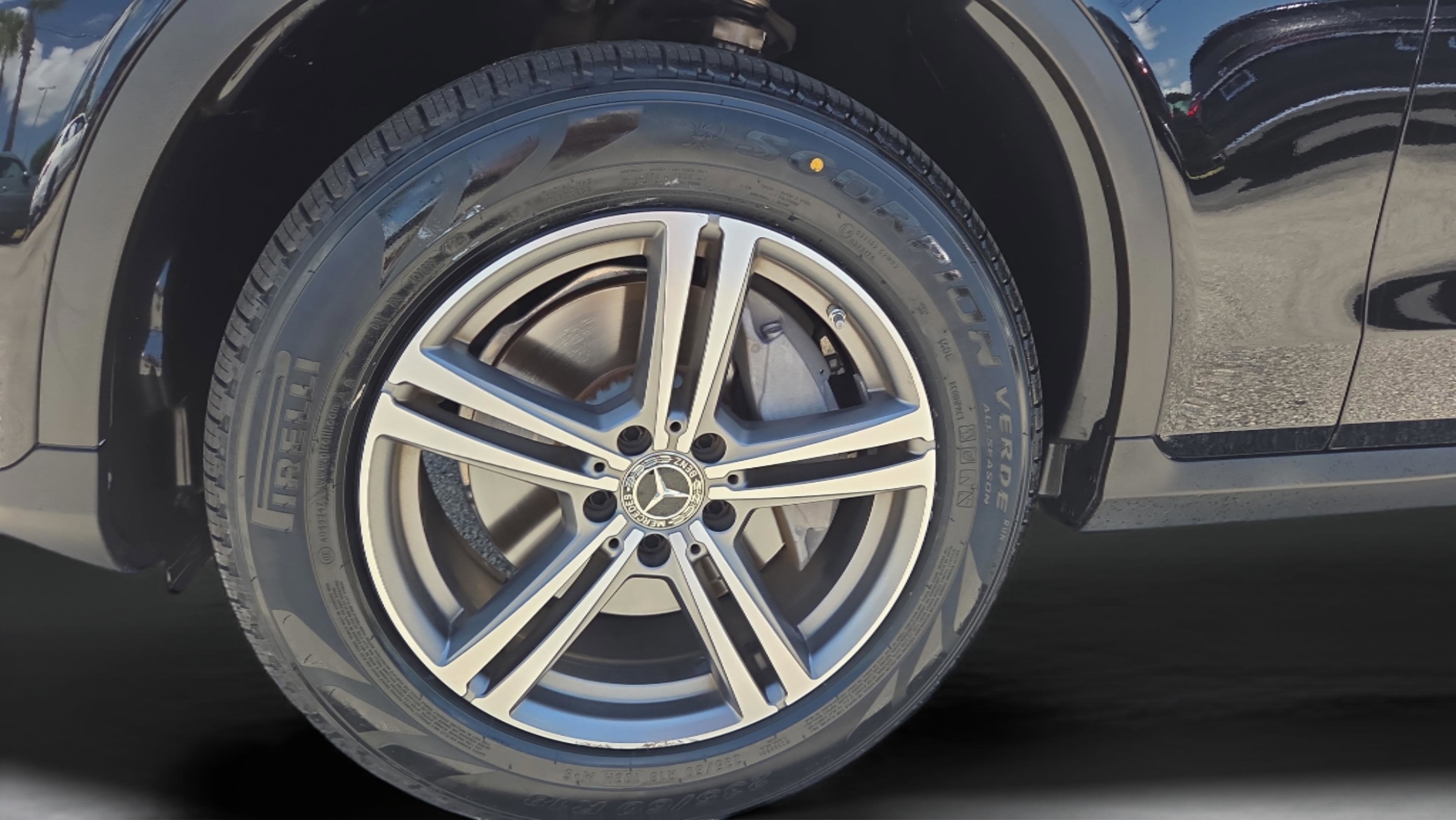 Used 2020 Mercedes-Benz GLC 300 4MATIC image 38