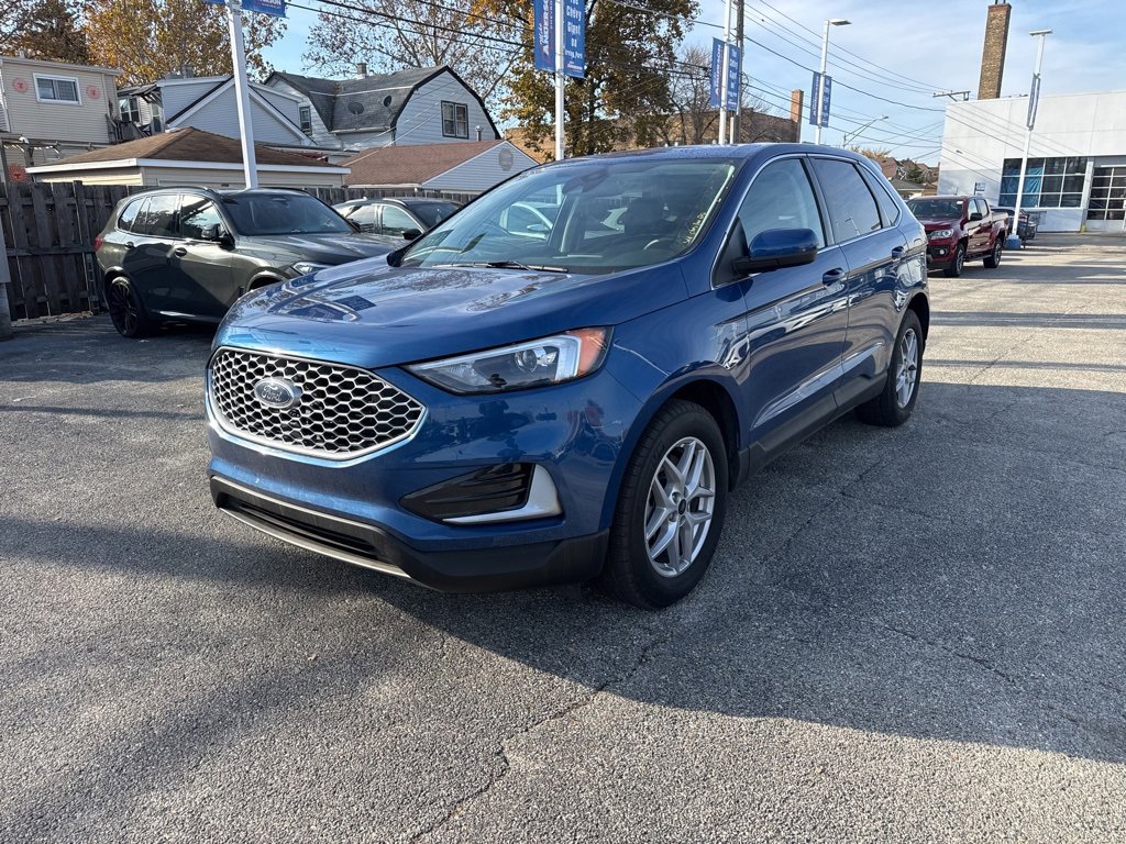 Used 2024 Ford Edge SEL image 3
