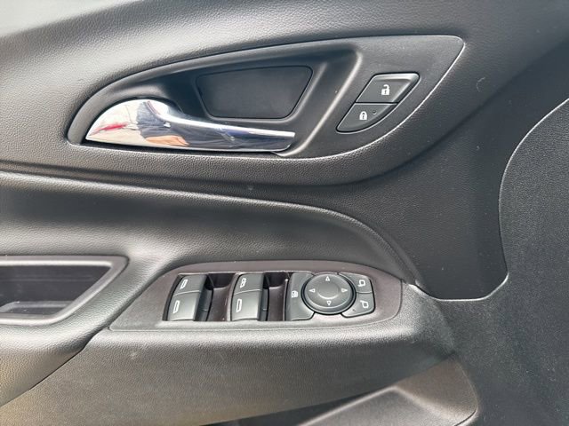 Used 2020 Chevrolet Equinox LT w/ LPO, Floor Liner Package image 13