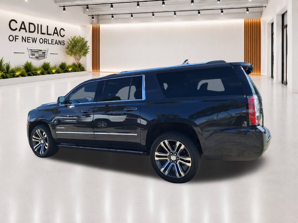 Used 2020 GMC Yukon XL Denali w/ Denali Premium Package RWD image 5