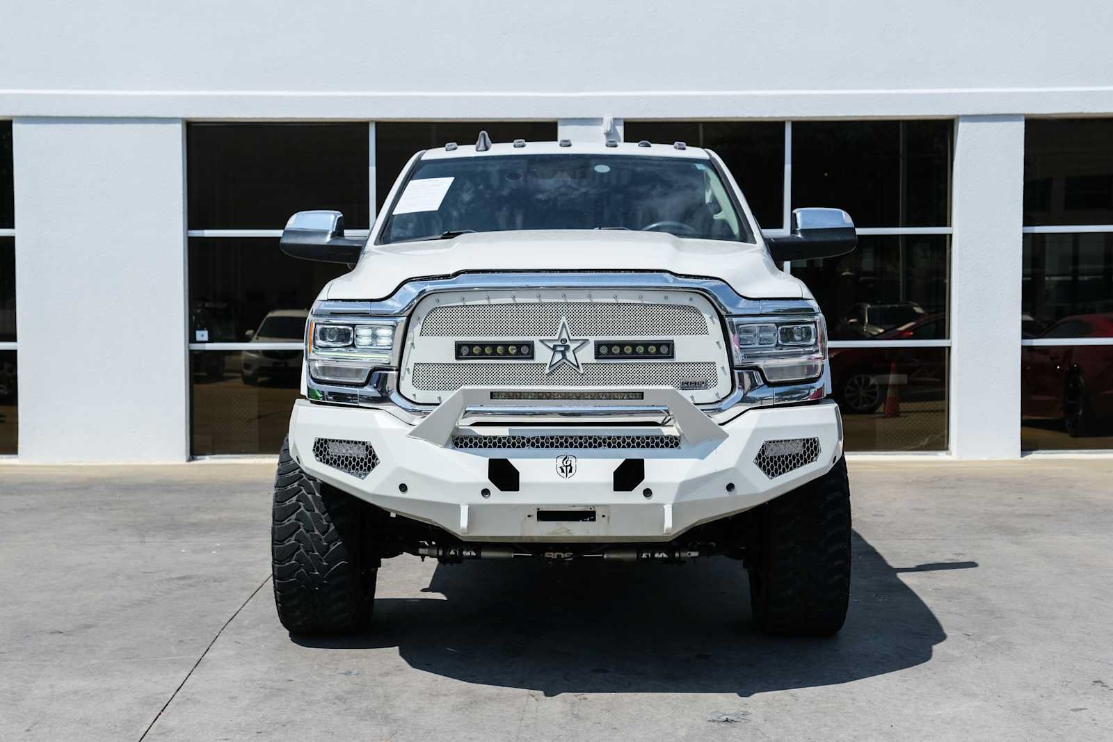 Used 2019 RAM 2500 Limited AWD/4WD image 2