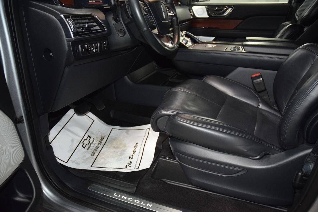 Used 2022 Lincoln Navigator Reserve AWD/4WD image 38