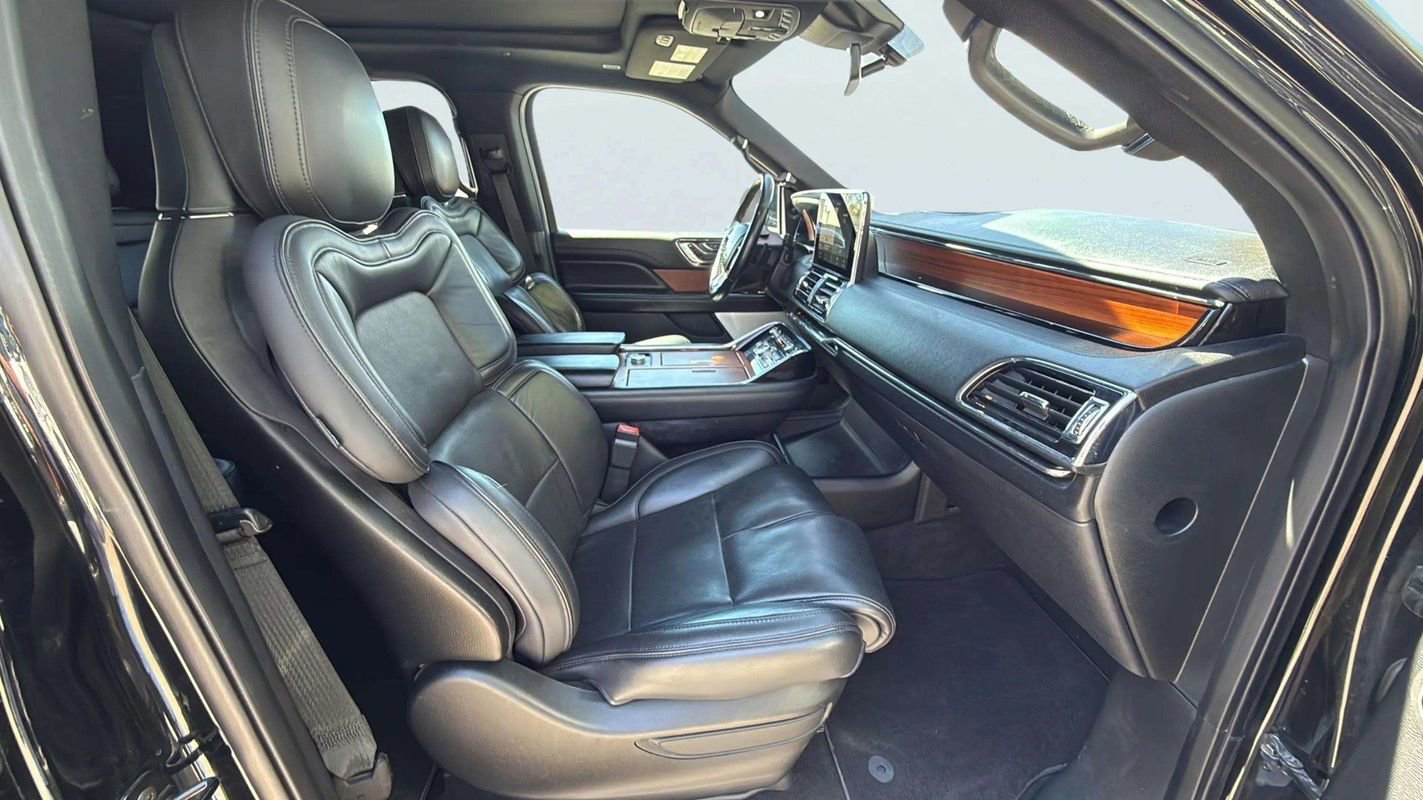 Used 2018 Lincoln Navigator Reserve w/ Technology Package image 14