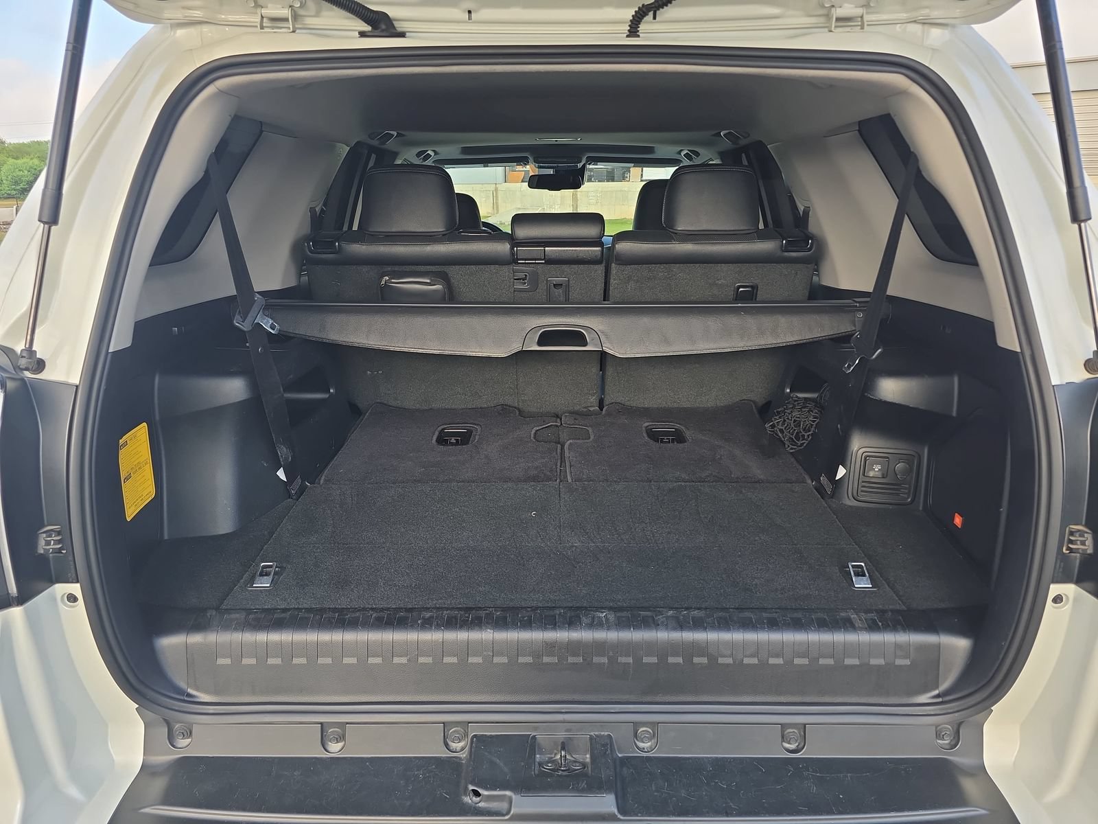 Used 2023 Toyota 4Runner Limited AWD/4WD image 31