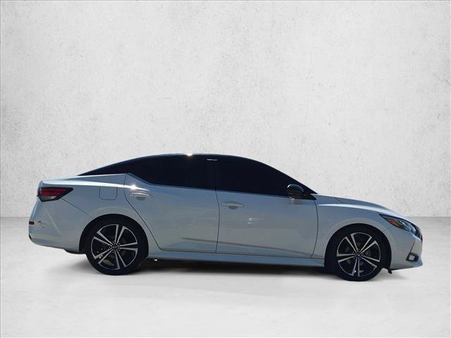 Used 2022 Nissan Sentra SR w/ Lighting Package FWD image 4