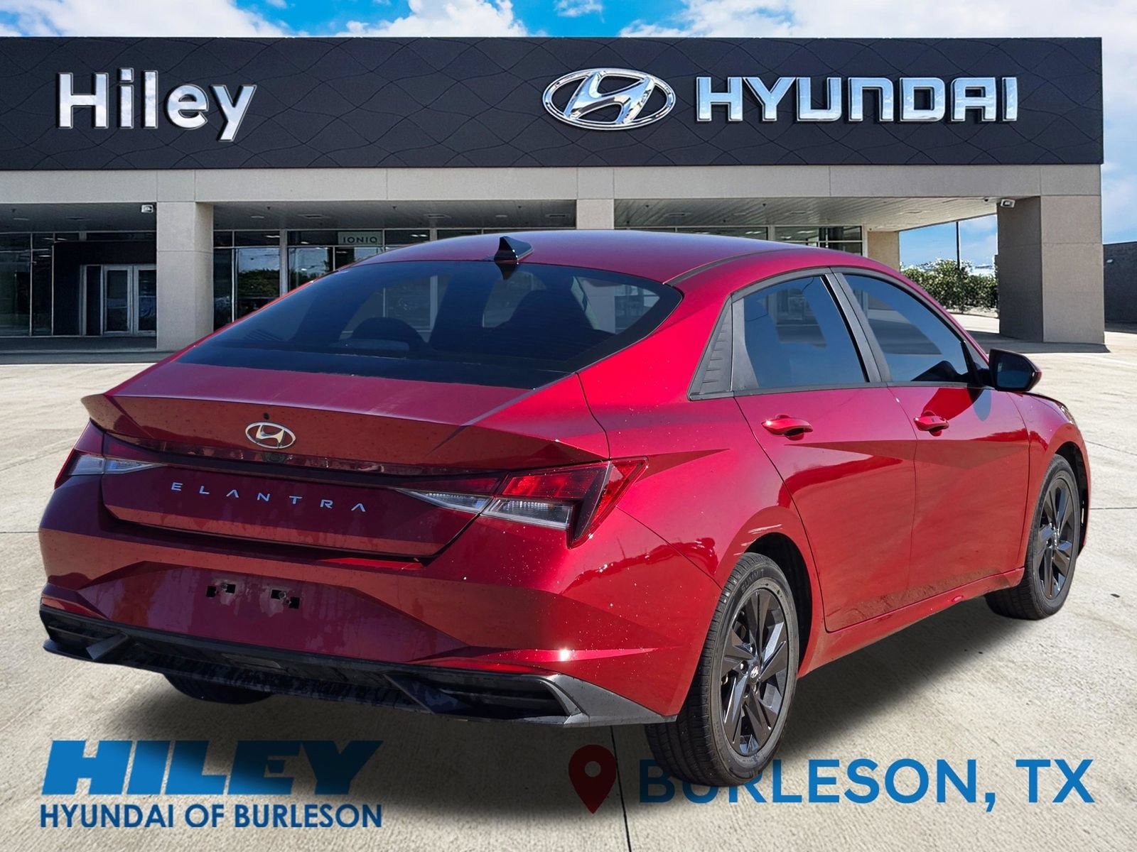 Used 2023 Hyundai Elantra SEL FWD image 4
