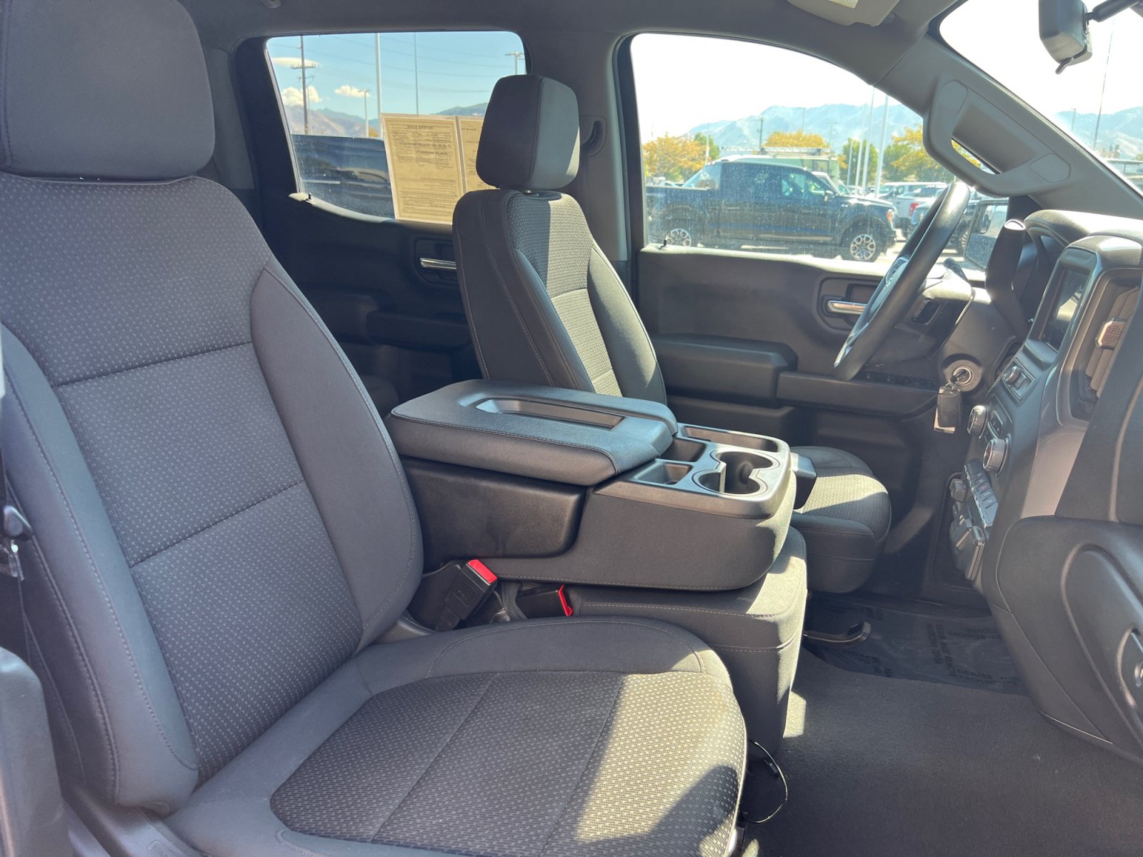 Used 2021 Chevrolet Silverado 1500 Custom w/ Safety Confidence Package AWD/4WD image 32