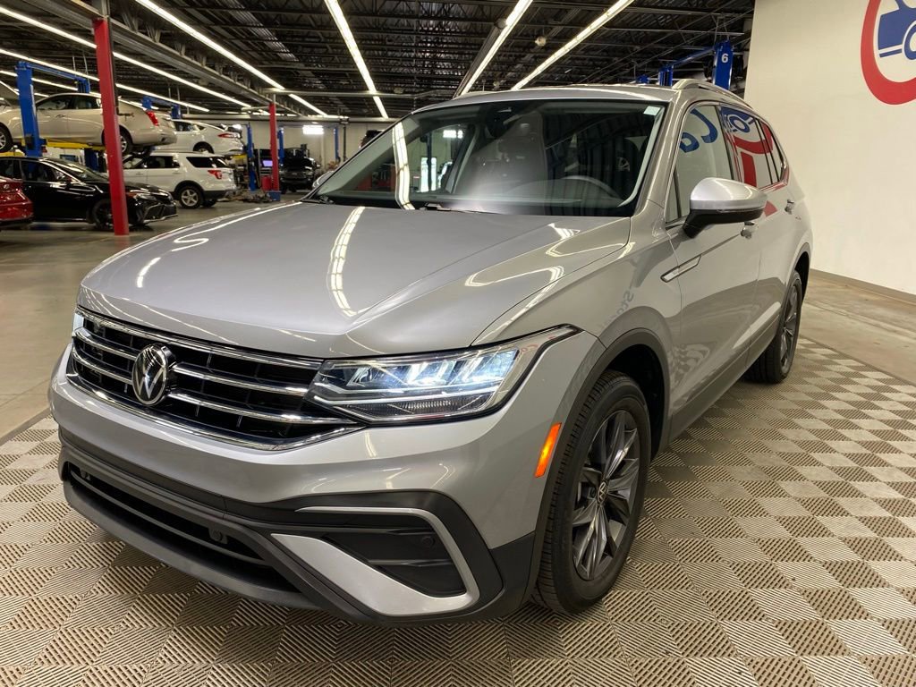 Used 2024 Volkswagen Tiguan Wolfsburg Edition image 4
