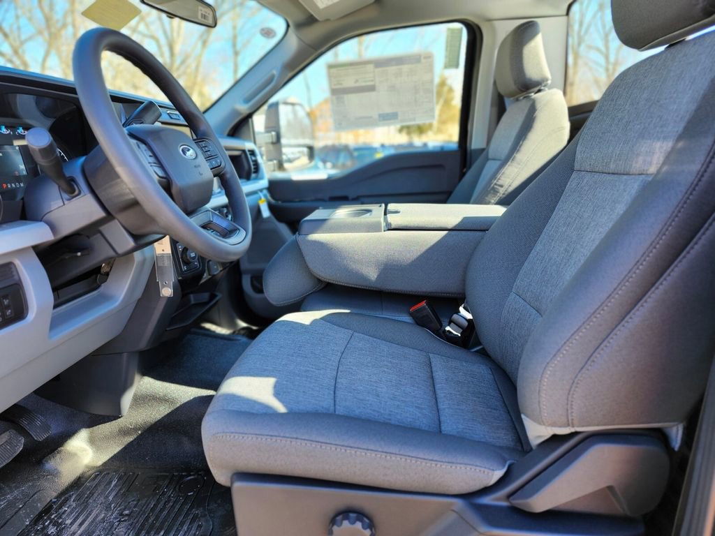 New 2026 Ford F250 XL w/ FX4 Off-Road Package image 13