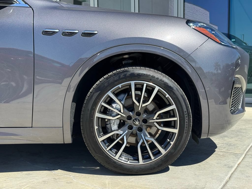 Used 2025 Maserati Grecale Modena AWD/4WD image 10