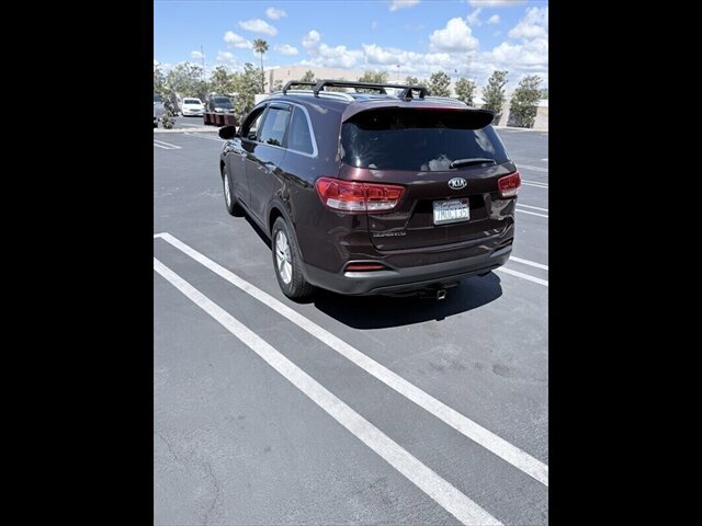 Used 2016 Kia Sorento FWD w/ LX Convenience Package image 5