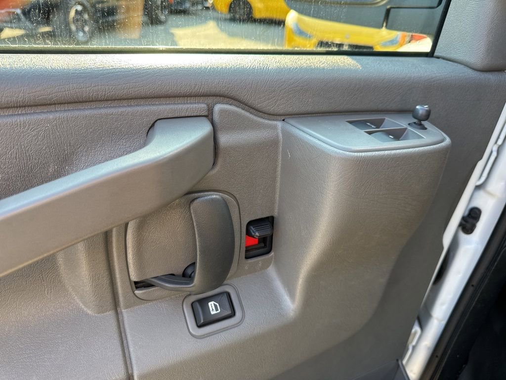 Used 2023 GMC Savana 2500 w/ Driver Convenience Package image 19