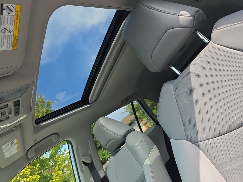 Used 2024 Toyota RAV4 Limited image 8