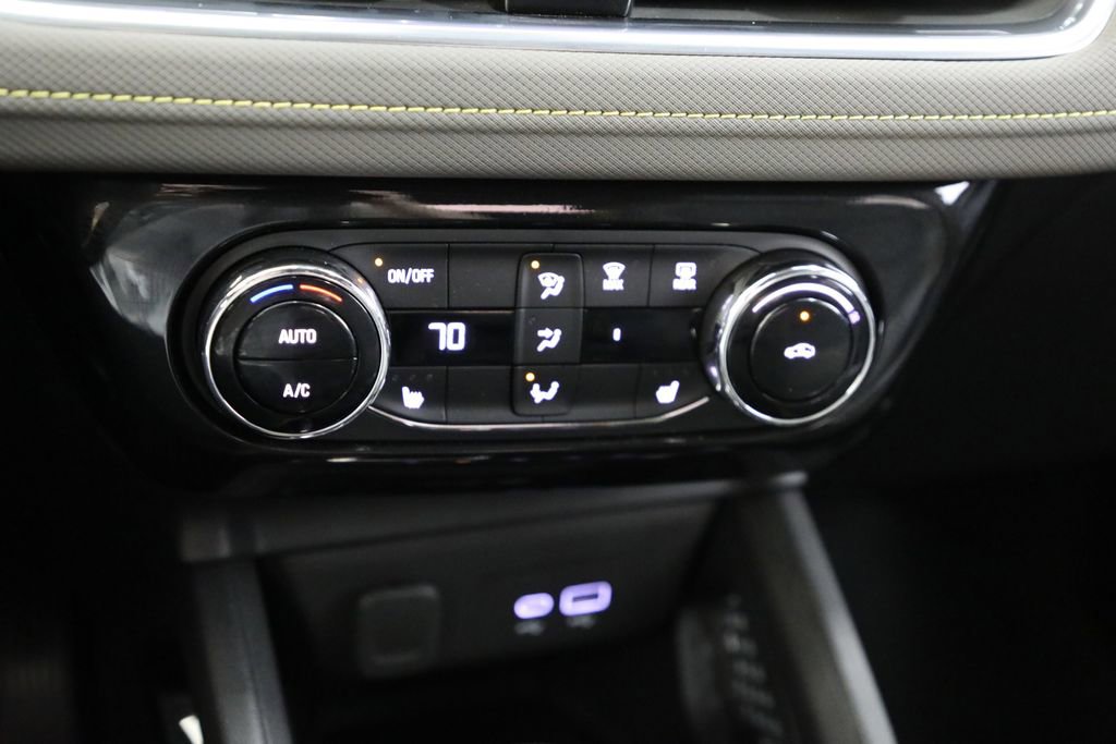 Used 2025 Chevrolet TrailBlazer ACTIV w/ Convenience Package AWD/4WD image 6