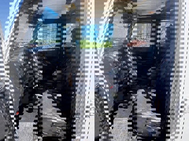 Used 2018 Jeep Wrangler Unlimited Altitude image 14