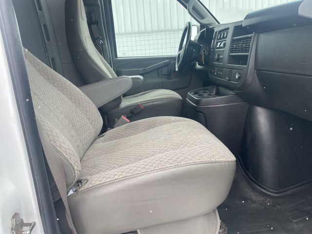 Used 2023 Chevrolet Express 3500 Extended w/ Driver Convenience Package image 22