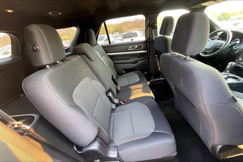 Used 2018 Ford Explorer XLT w/ Equipment Group 201A image 25