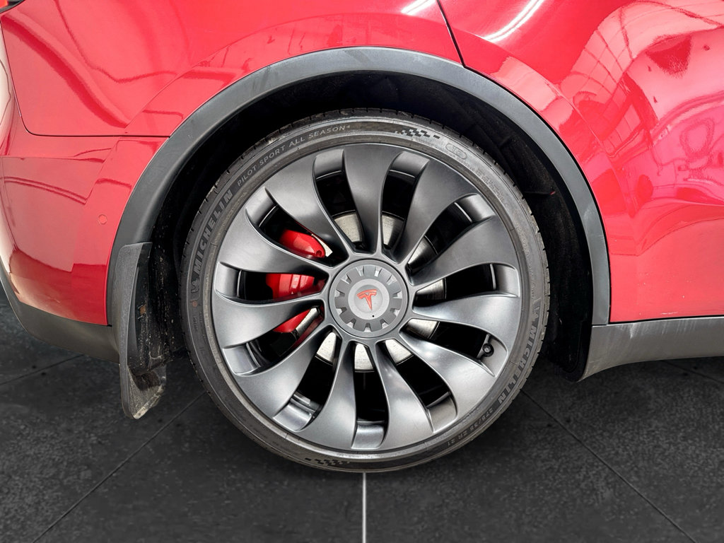 Used 2022 Tesla Model Y Performance AWD/4WD image 36