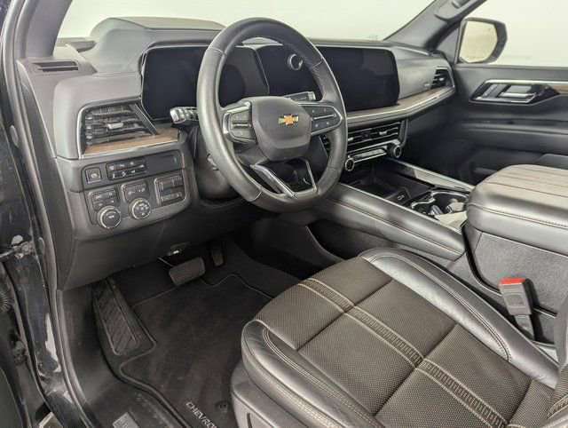 Used 2025 Chevrolet Suburban High Country w/ Sun And Tow Package AWD/4WD image 11