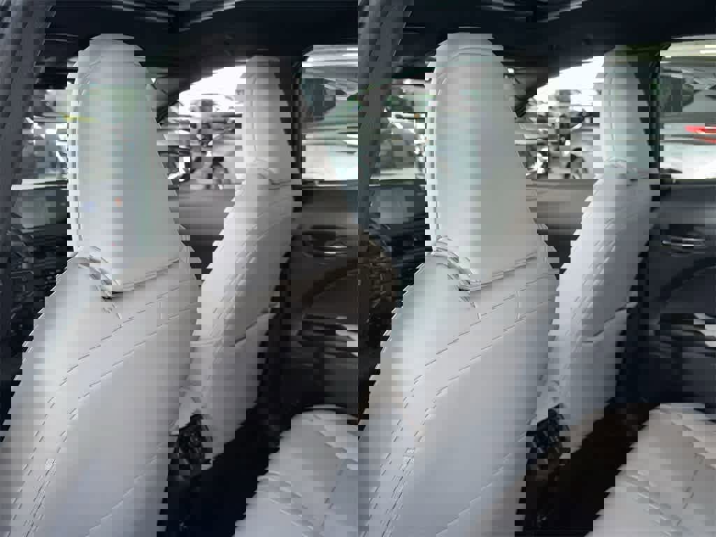 Used 2022 Lexus UX 250h w/ Premium Package image 23