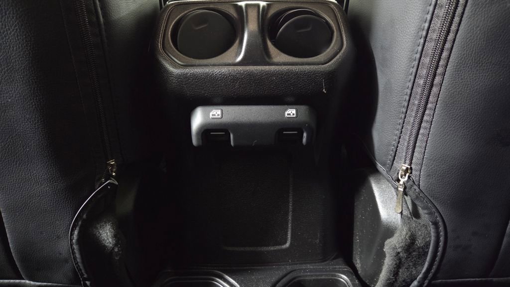 Used 2021 Jeep Wrangler Unlimited Sport image 32