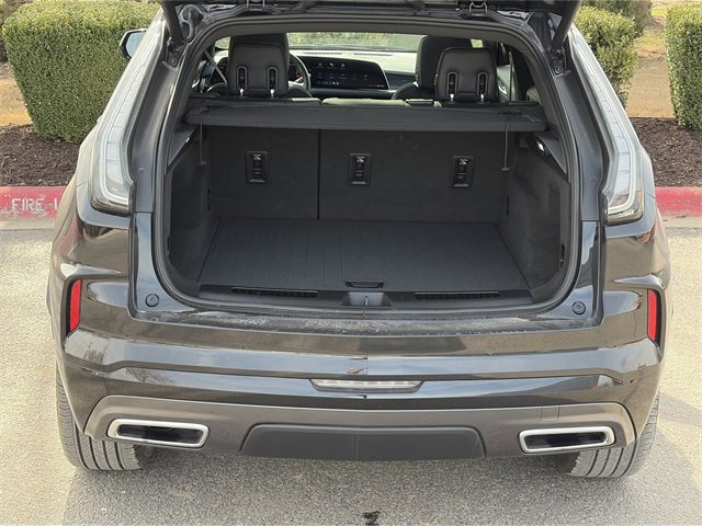 Used 2024 Cadillac XT4 Sport image 5