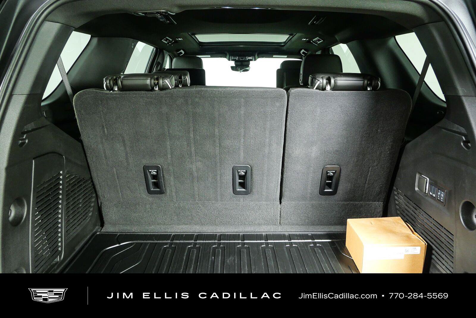 Used 2025 GMC Yukon AT4 Ultimate w/ LPO, Floor Liner Package AWD/4WD image 34