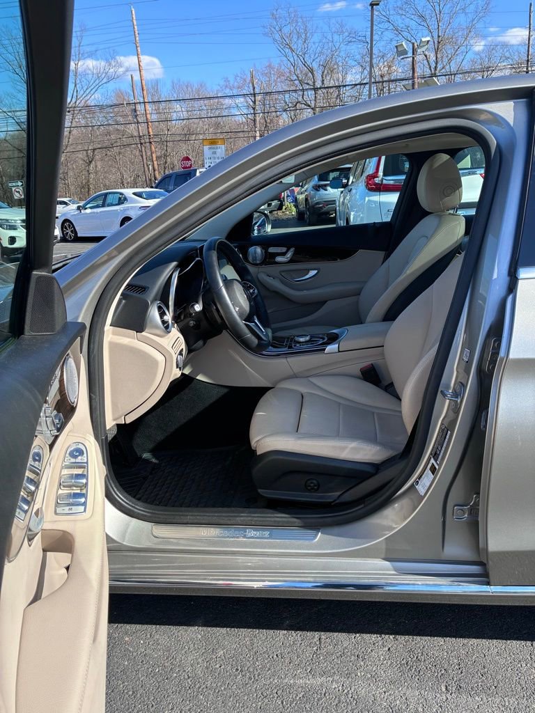 Used 2019 Mercedes-Benz C 300 4MATIC Sedan image 26