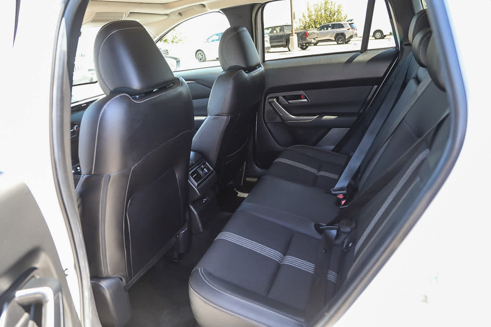 Used 2025 MAZDA CX-50 AWD 2.5 S w/ Premium Package image 18