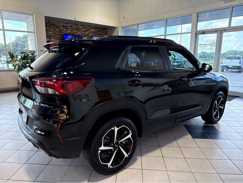 Used 2023 Chevrolet TrailBlazer RS w/ Technology Package AWD/4WD image 15