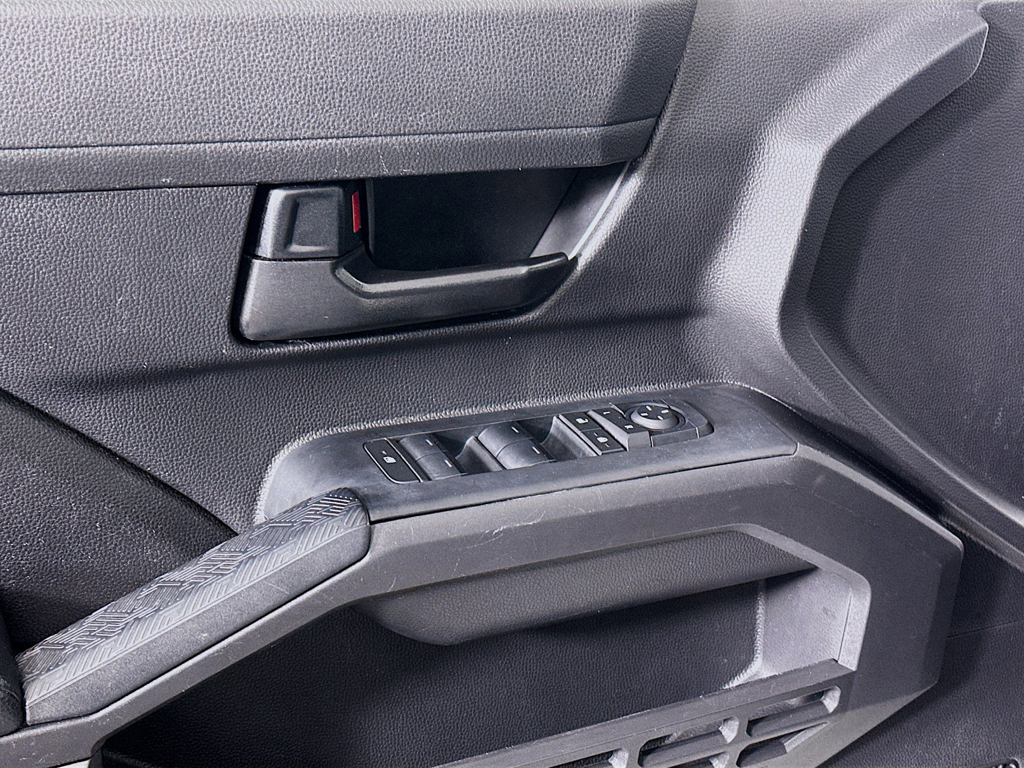 Used 2024 Toyota Tacoma SR5 image 15