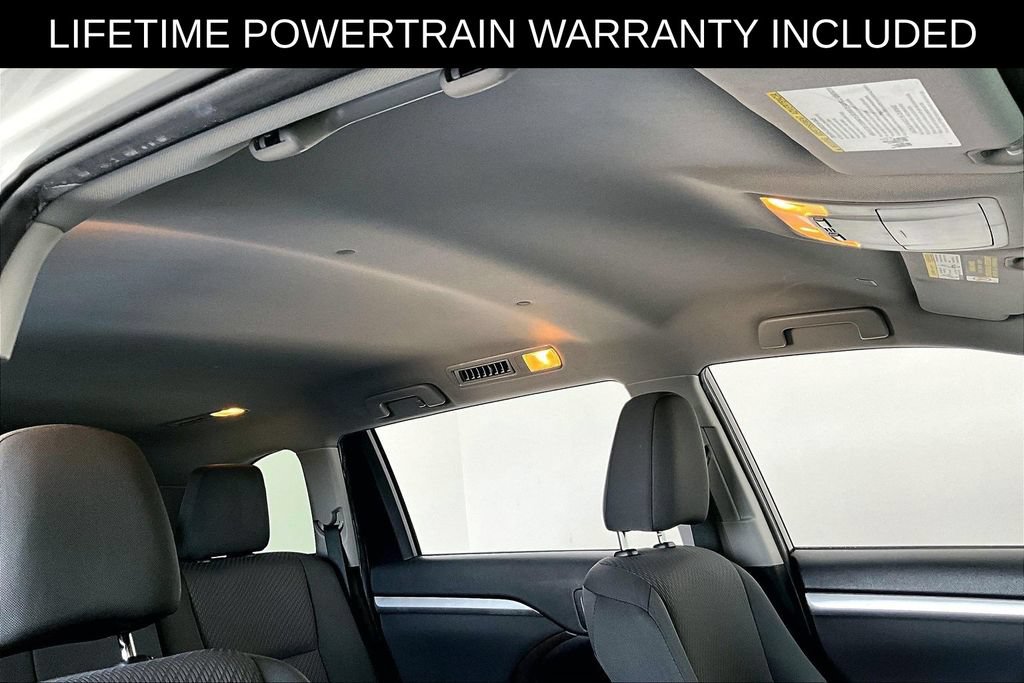 Used 2019 Toyota Highlander LE FWD image 23