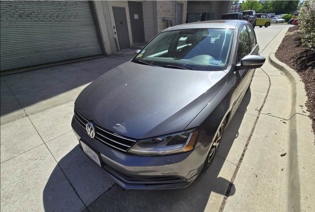 Used 2017 Volkswagen Jetta SE FWD image 9