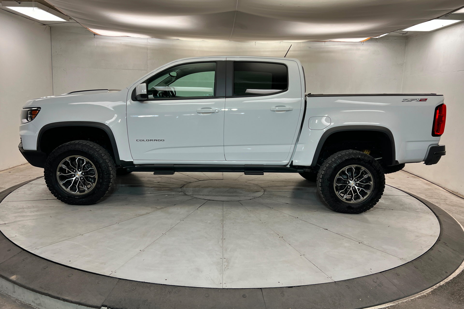 Used 2021 Chevrolet Colorado ZR2 AWD/4WD image 2