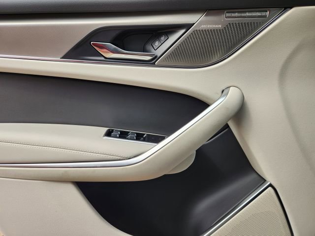 Used 2026 Jaguar F-PACE R-Dynamic S image 17