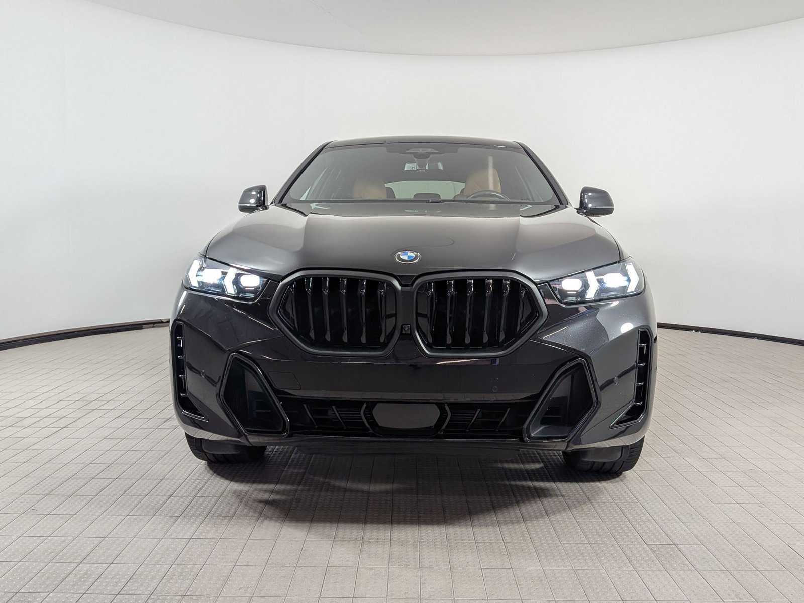 Used 2024 BMW X6 xDrive40i w/ Premium Package AWD/4WD image 5