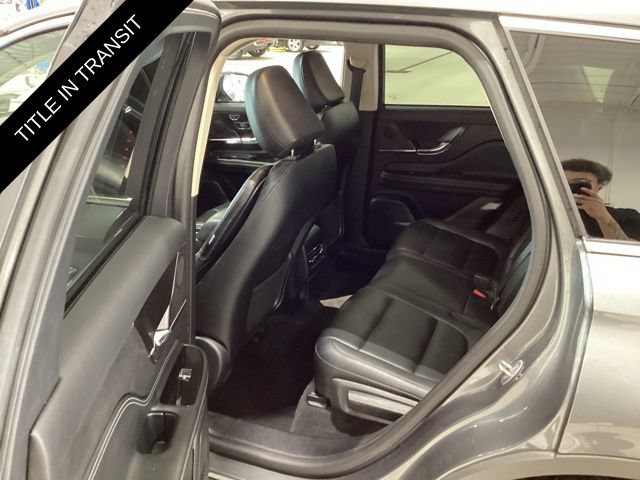 Used 2023 Lincoln Corsair AWD image 11