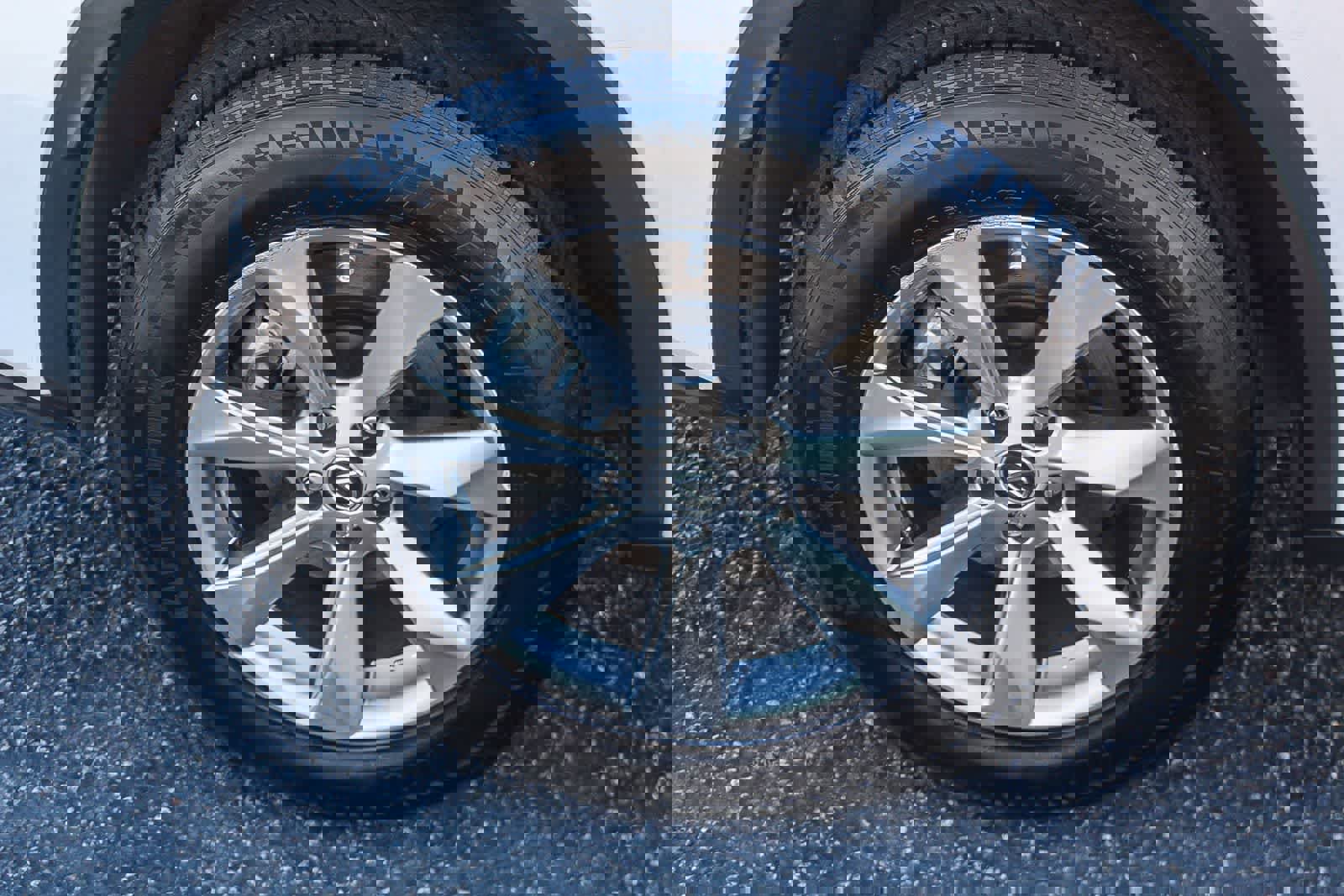 Used 2019 Lexus RX 450h AWD w/ Cold Area Package image 12