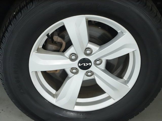 Used 2022 Kia Sorento LX AWD/4WD image 12