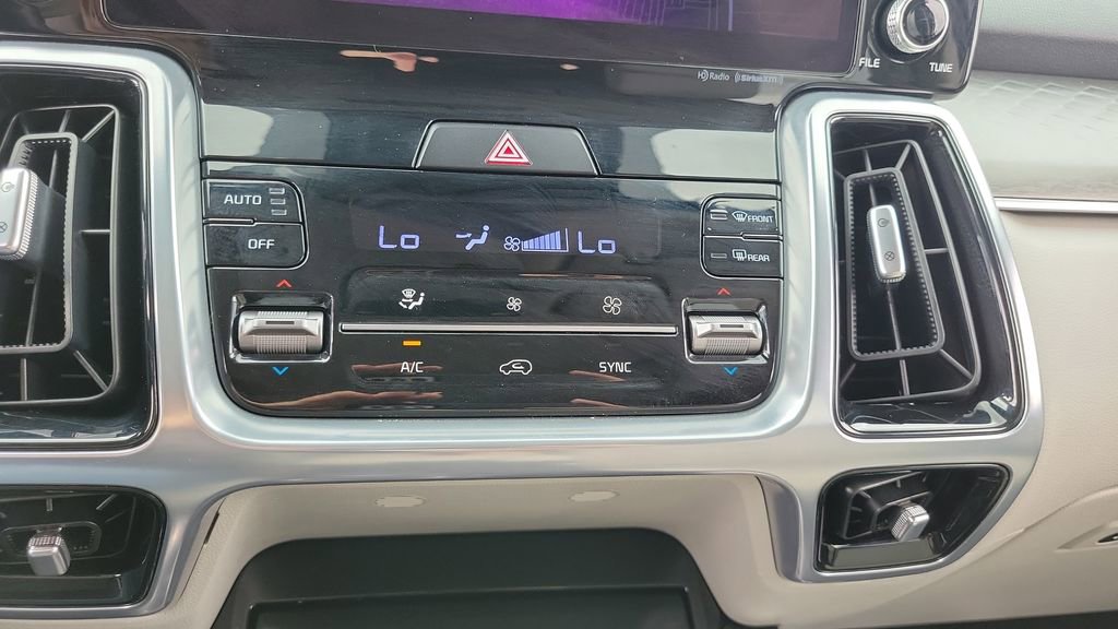 Used 2023 Kia Sorento SX image 20