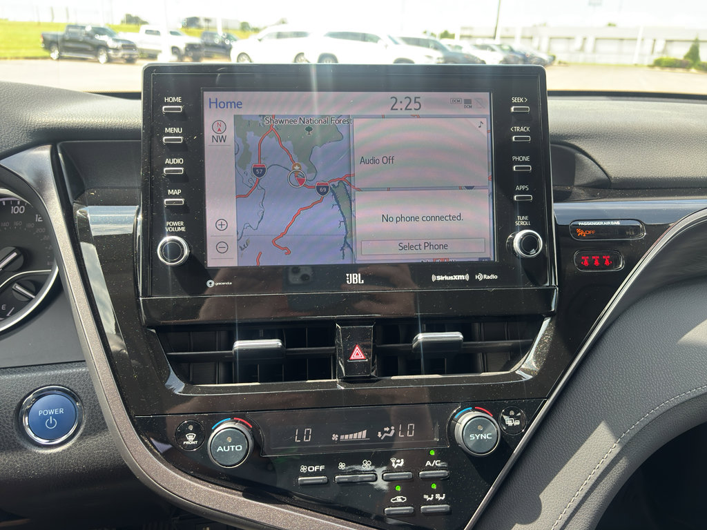 Used 2024 Toyota Camry XLE image 17