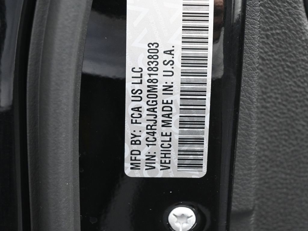 Used 2021 Jeep Grand Cherokee L Laredo image 18