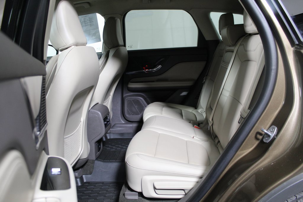 Used 2022 Lincoln Corsair Reserve image 12