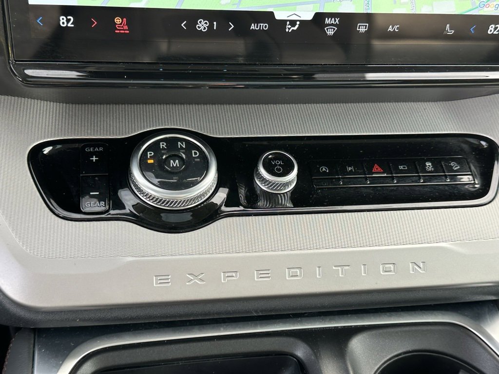 Used 2025 Ford Expedition Active image 33