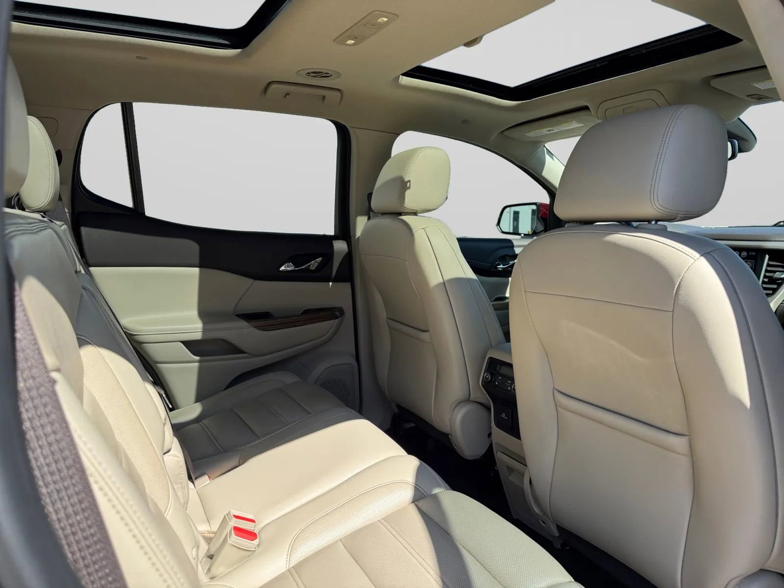 Used 2019 GMC Acadia Denali image 31