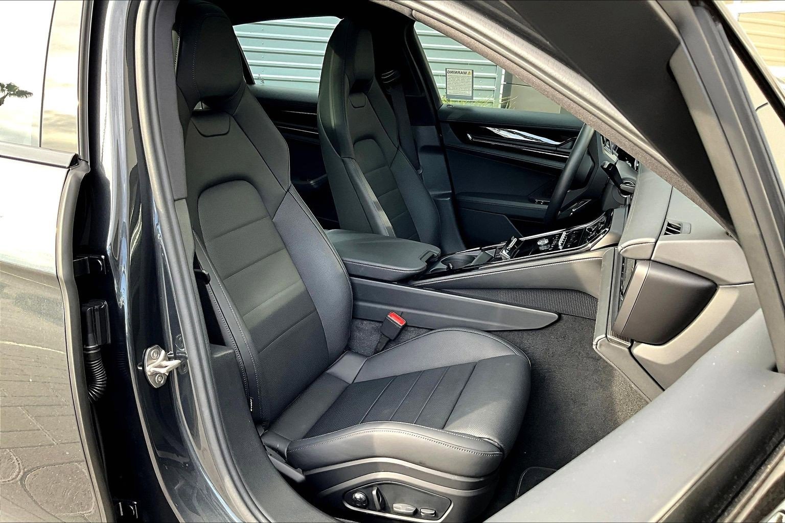 Used 2025 Porsche Panamera 4 image 7